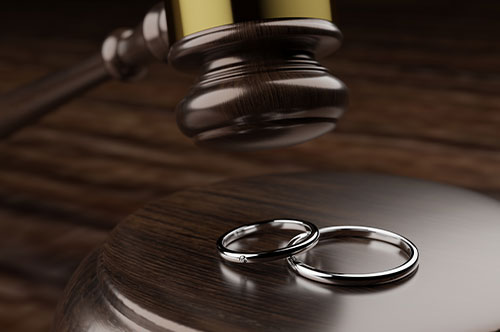 離婚協議書は公正証書にすべき？ メリットやポイントを弁護士が解説